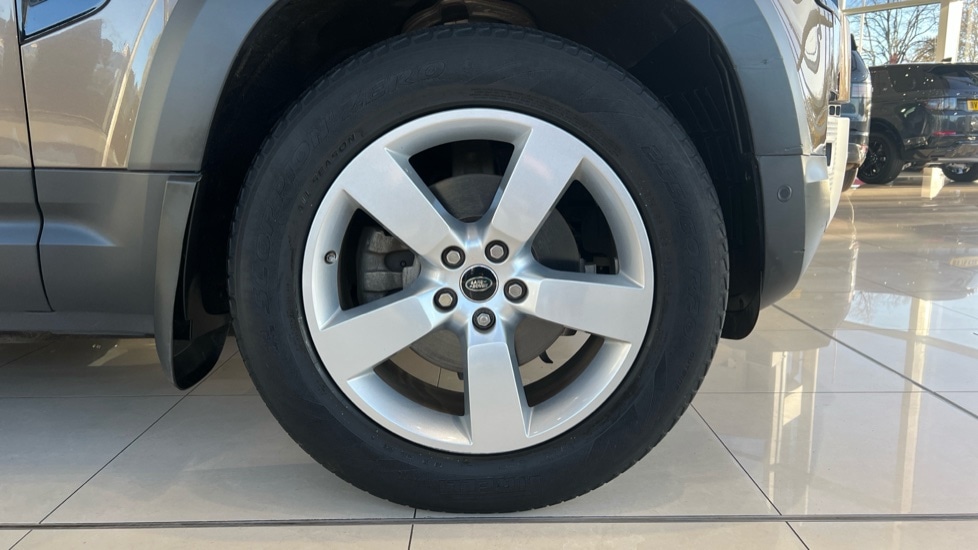 Used Land Rover Defender 2020 for sale - 76338864: Photo 8