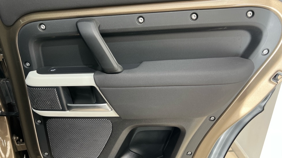 Used Land Rover Defender 2020 for sale - 76338864: Photo 81