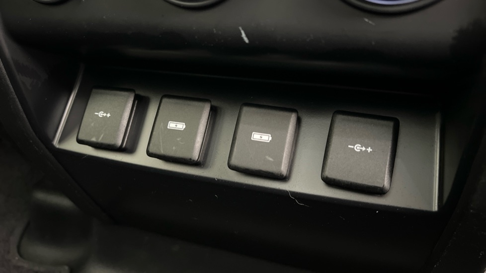 Used Land Rover Defender 2020 for sale - 76338864: Photo 83