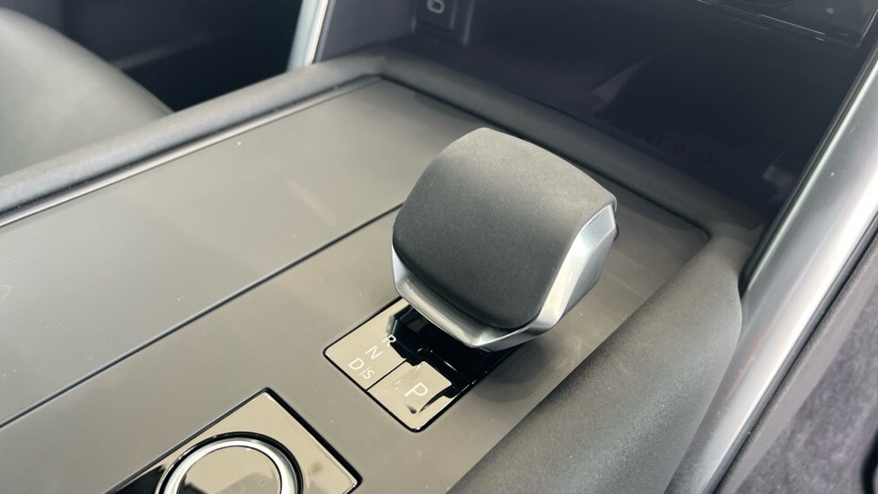 Used Land Rover Discovery 2024 for sale - 76297489: Photo 13