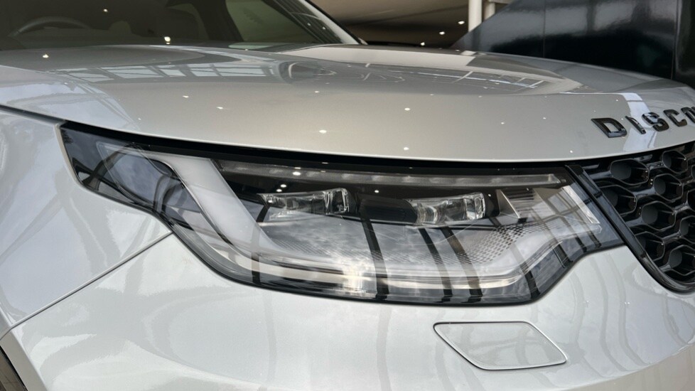 Used Land Rover Discovery 2024 for sale - 76297489: Photo 17