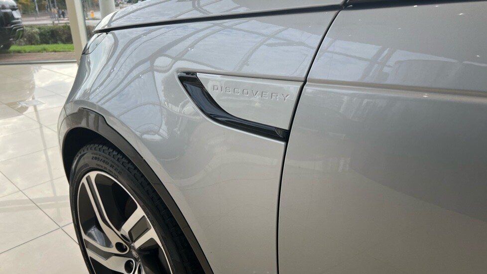 Used Land Rover Discovery 2024 for sale - 76297489: Photo 20