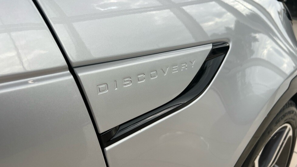 Used Land Rover Discovery 2024 for sale - 76297489: Photo 22