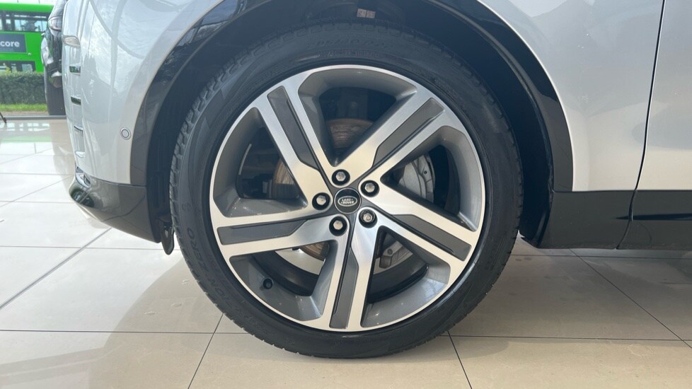 Used Land Rover Discovery 2024 for sale - 76297489: Photo 31