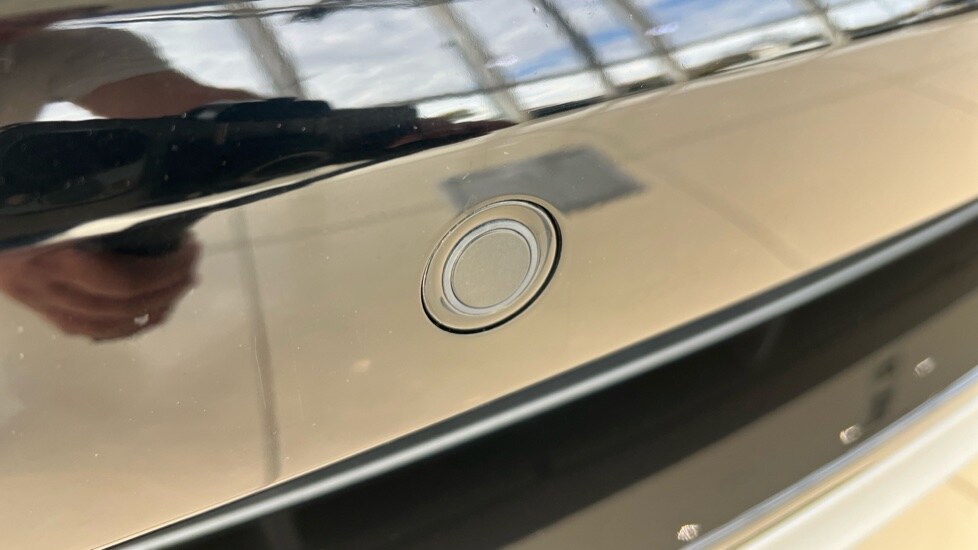 Used Land Rover Discovery 2024 for sale - 76297489: Photo 35