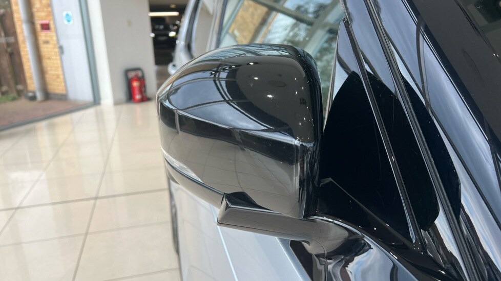 Used Land Rover Discovery 2024 for sale - 76297489: Photo 38