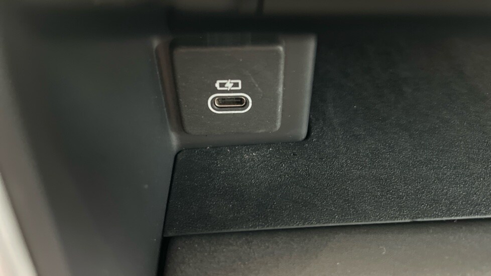 Used Land Rover Discovery 2024 for sale - 76297489: Photo 60