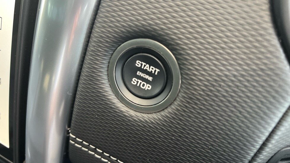 Used Land Rover Discovery 2024 for sale - 76297489: Photo 65