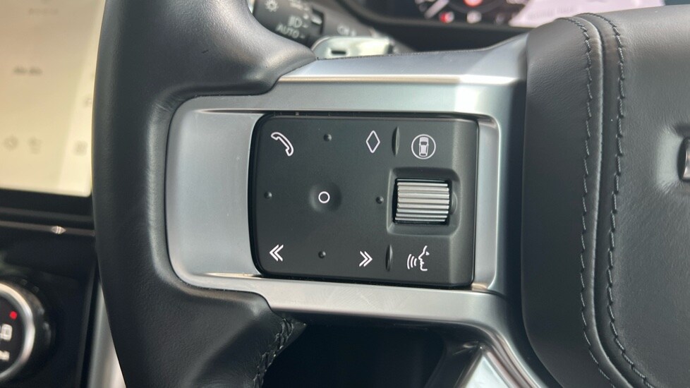 Used Land Rover Discovery 2024 for sale - 76297489: Photo 66