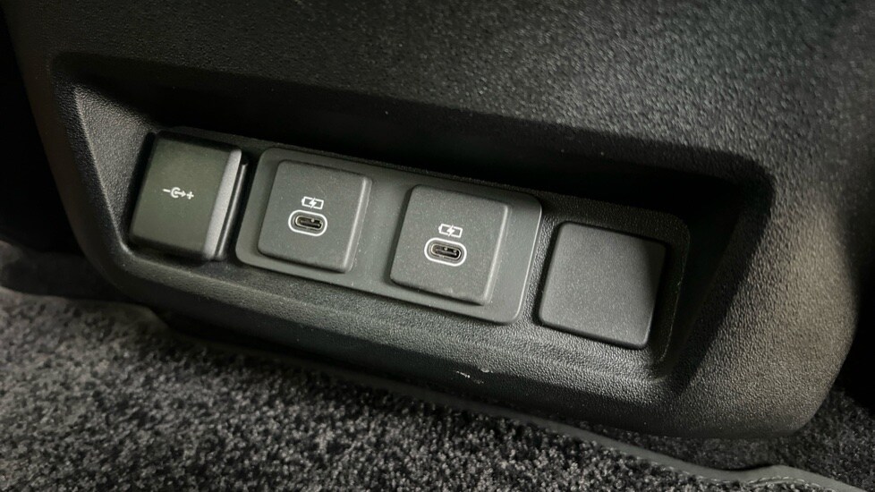 Used Land Rover Discovery 2024 for sale - 76297489: Photo 83