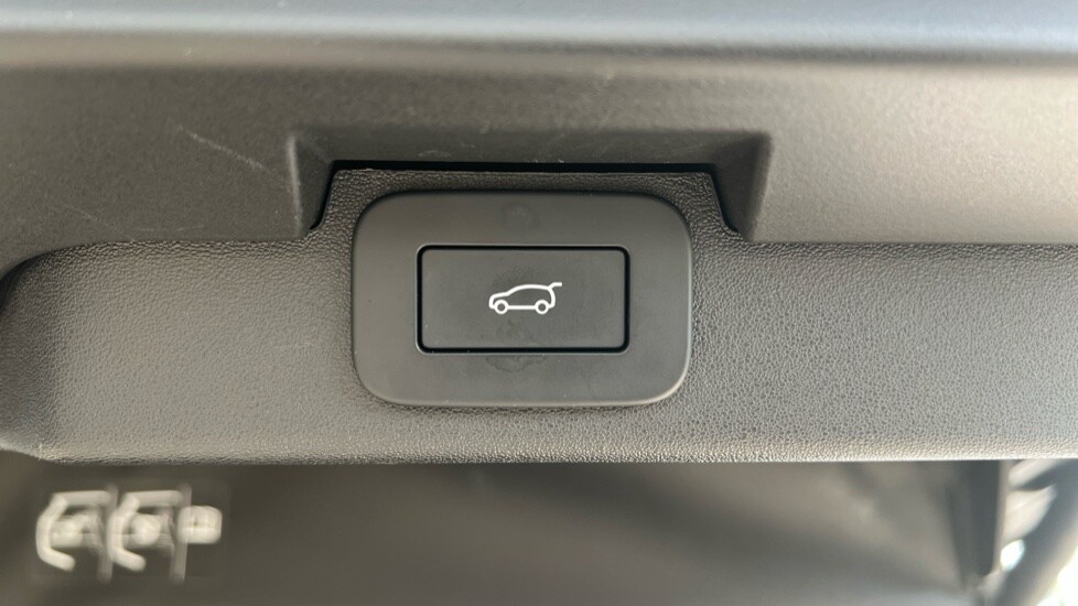 Used Land Rover Discovery 2024 for sale - 76297489: Photo 87