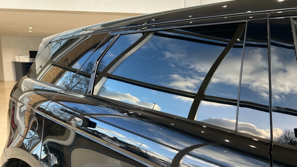 Used Land Rover Range Rover Evoque 2025 for sale - 76640320: Photo 44