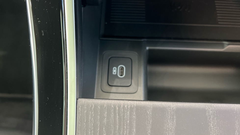 Used Land Rover Range Rover Evoque 2025 for sale - 76640320: Photo 63