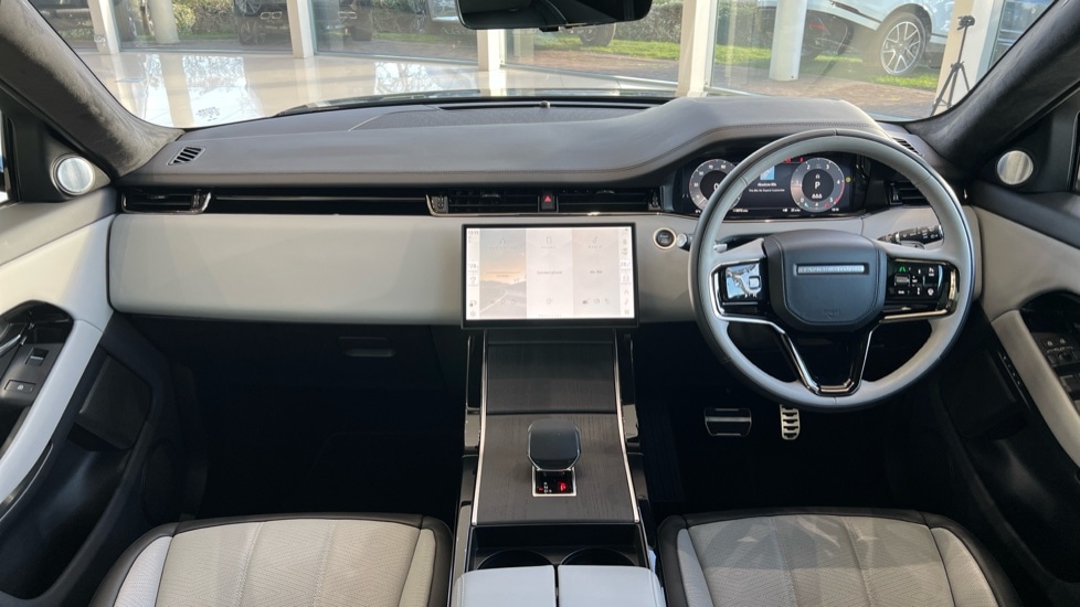 Used Land Rover Range Rover Evoque 2025 for sale - 76640320: Photo 9