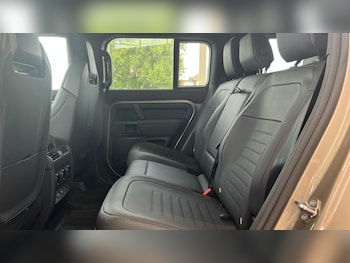 Used Land Rover Defender 2025 for sale - 75404119: Photo