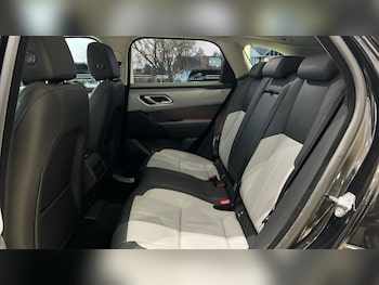 Used Land Rover Range Rover Velar 2024 for sale - 76261659: Photo