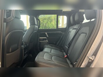Used Land Rover Defender 2024 for sale - 76099979: Photo 4