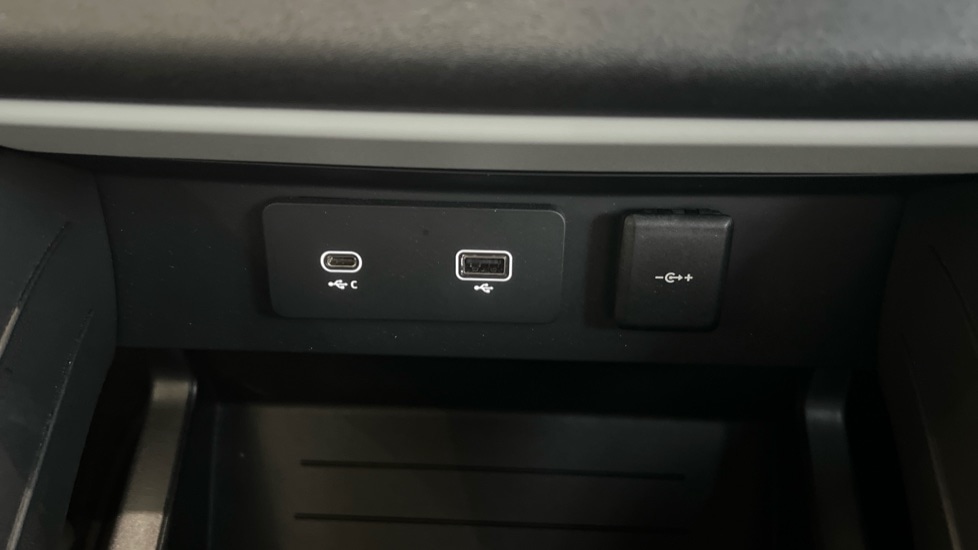 Used Land Rover Defender 2024 for sale - 76099979: Photo 63