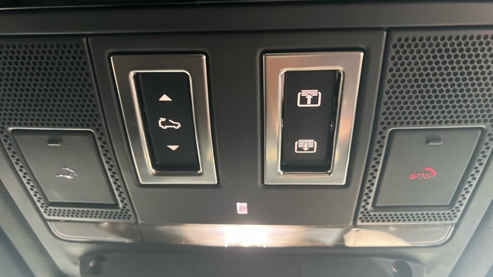 Used Land Rover Defender 2024 for sale - 76099979: Photo 64
