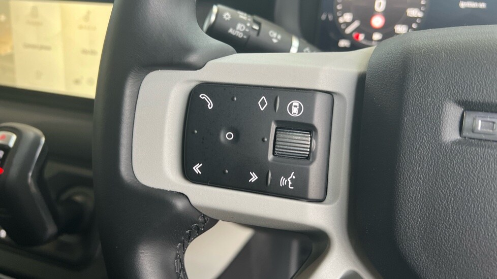 Used Land Rover Defender 2024 for sale - 76099979: Photo 68