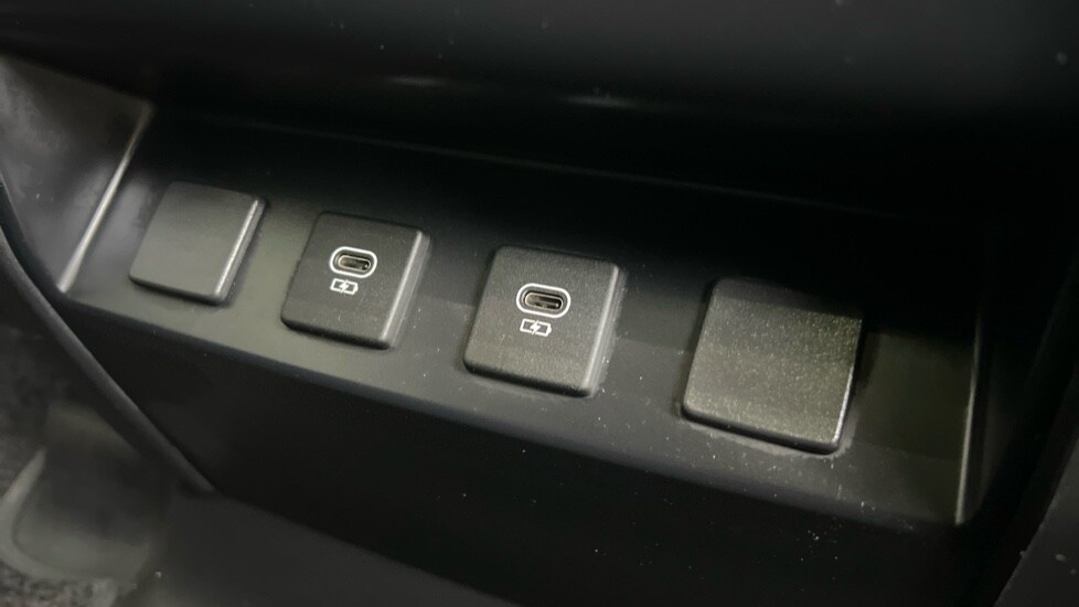 Used Land Rover Defender 2024 for sale - 76099979: Photo 80