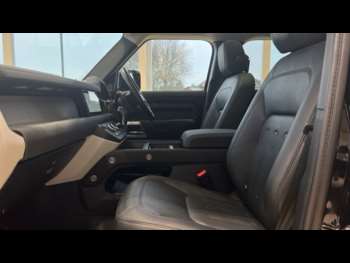 Used Land Rover Defender 2021 for sale - 74342910: Photo