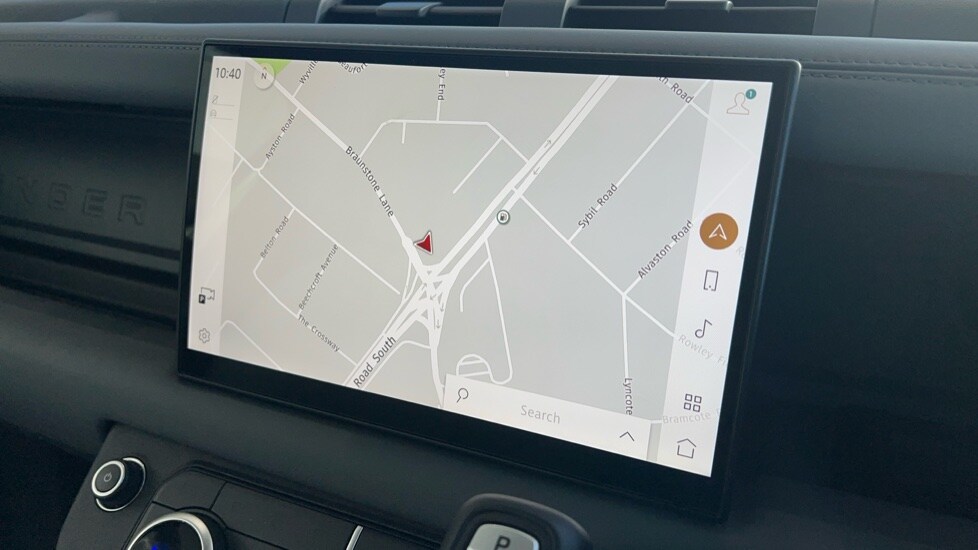 Used Land Rover Defender 2025 for sale - 76966597: Photo 11