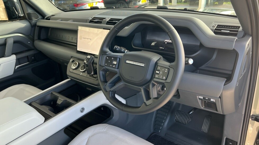 Used Land Rover Defender 2025 for sale - 76966597: Photo 28
