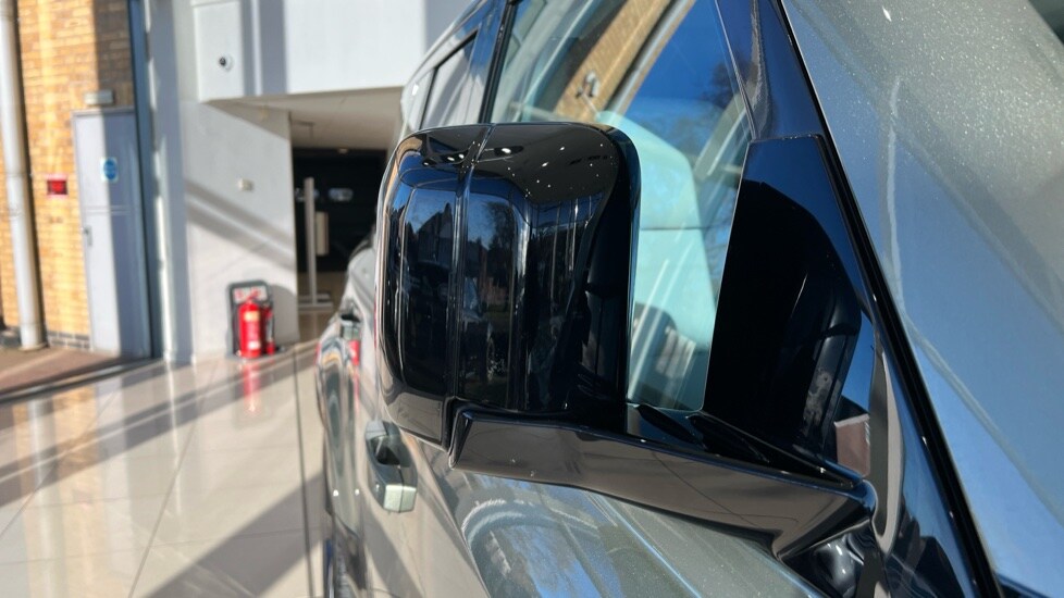 Used Land Rover Defender 2025 for sale - 76966597: Photo 41