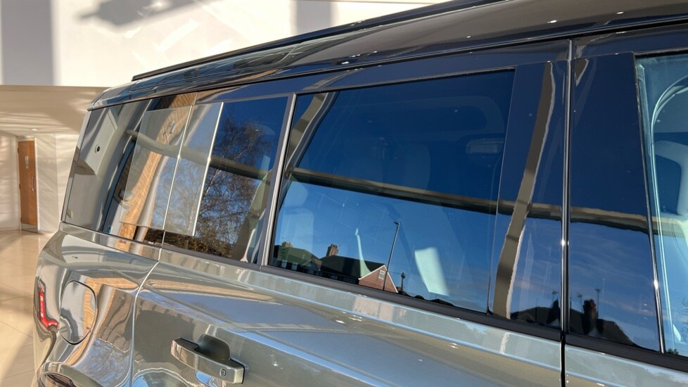 Used Land Rover Defender 2025 for sale - 76966597: Photo 43