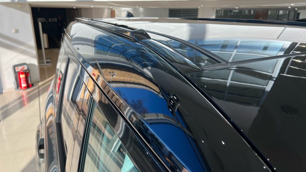 Used Land Rover Defender 2025 for sale - 76966597: Photo 44