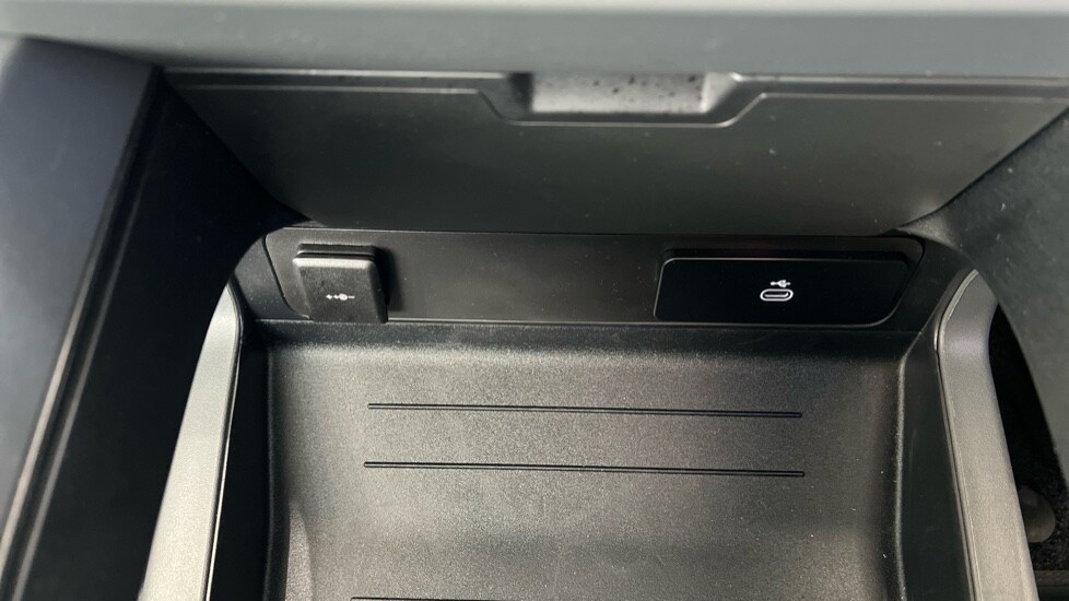 Used Land Rover Defender 2025 for sale - 76966597: Photo 63