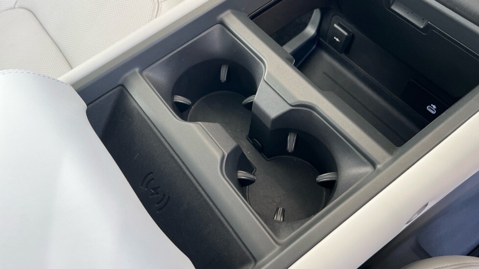 Used Land Rover Defender 2025 for sale - 76966597: Photo 65