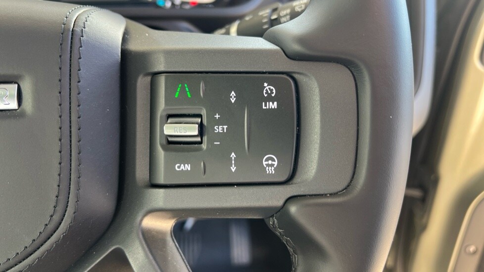 Used Land Rover Defender 2025 for sale - 76966597: Photo 70