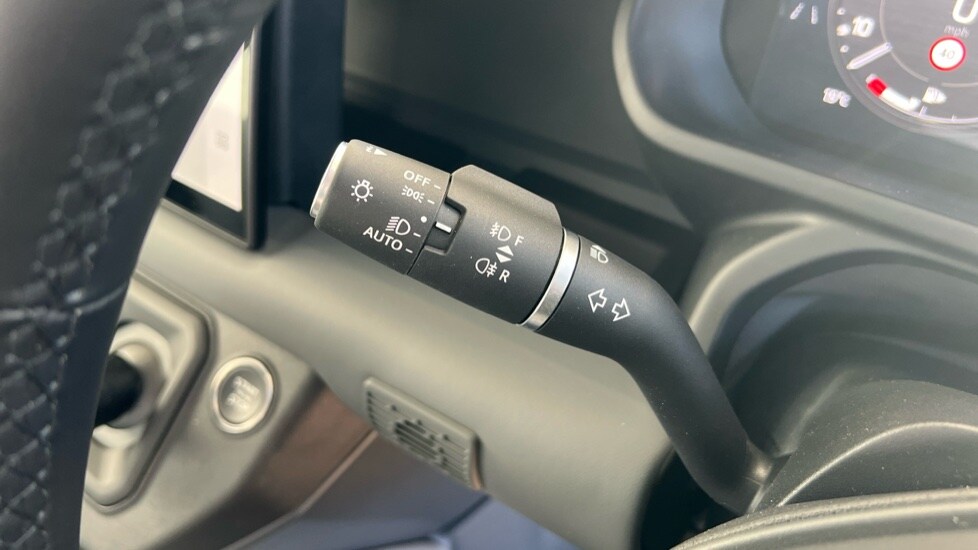 Used Land Rover Defender 2025 for sale - 76966597: Photo 71