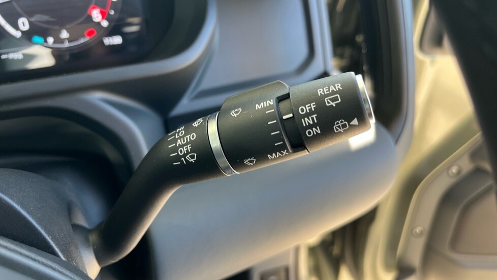 Used Land Rover Defender 2025 for sale - 76966597: Photo 72