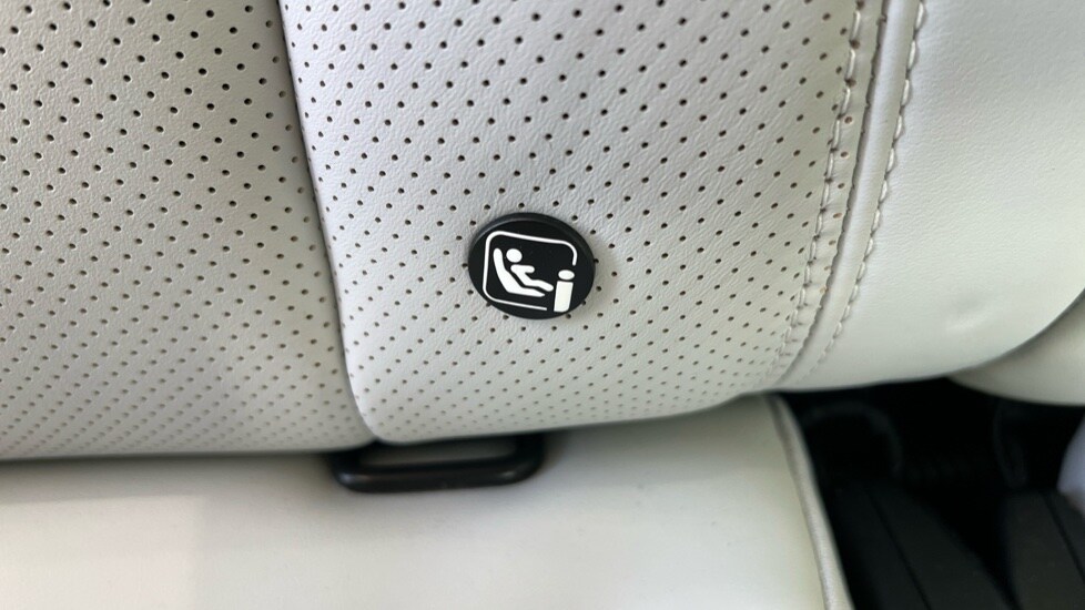 Used Land Rover Defender 2025 for sale - 76966597: Photo 83