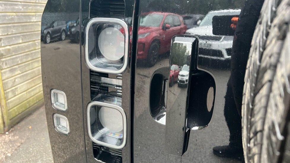 Used Land Rover Defender 2024 for sale - 76161450: Photo 19