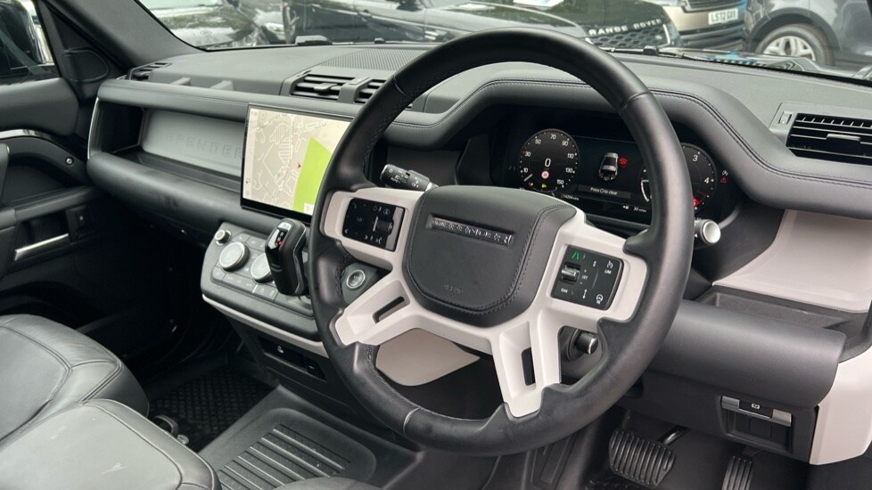 Used Land Rover Defender 2024 for sale - 76161450: Photo 28
