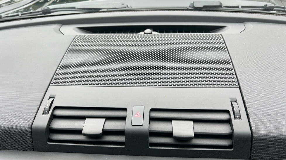 Used Land Rover Defender 2024 for sale - 76161450: Photo 56