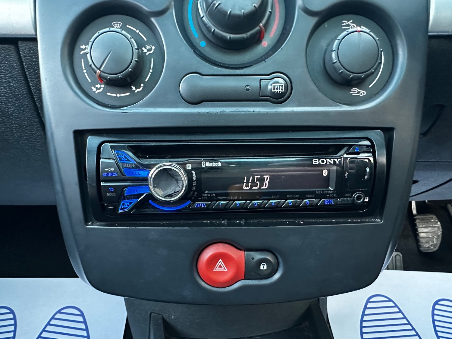 Used Renault Clio 2006 for sale - 77448173: Photo 25