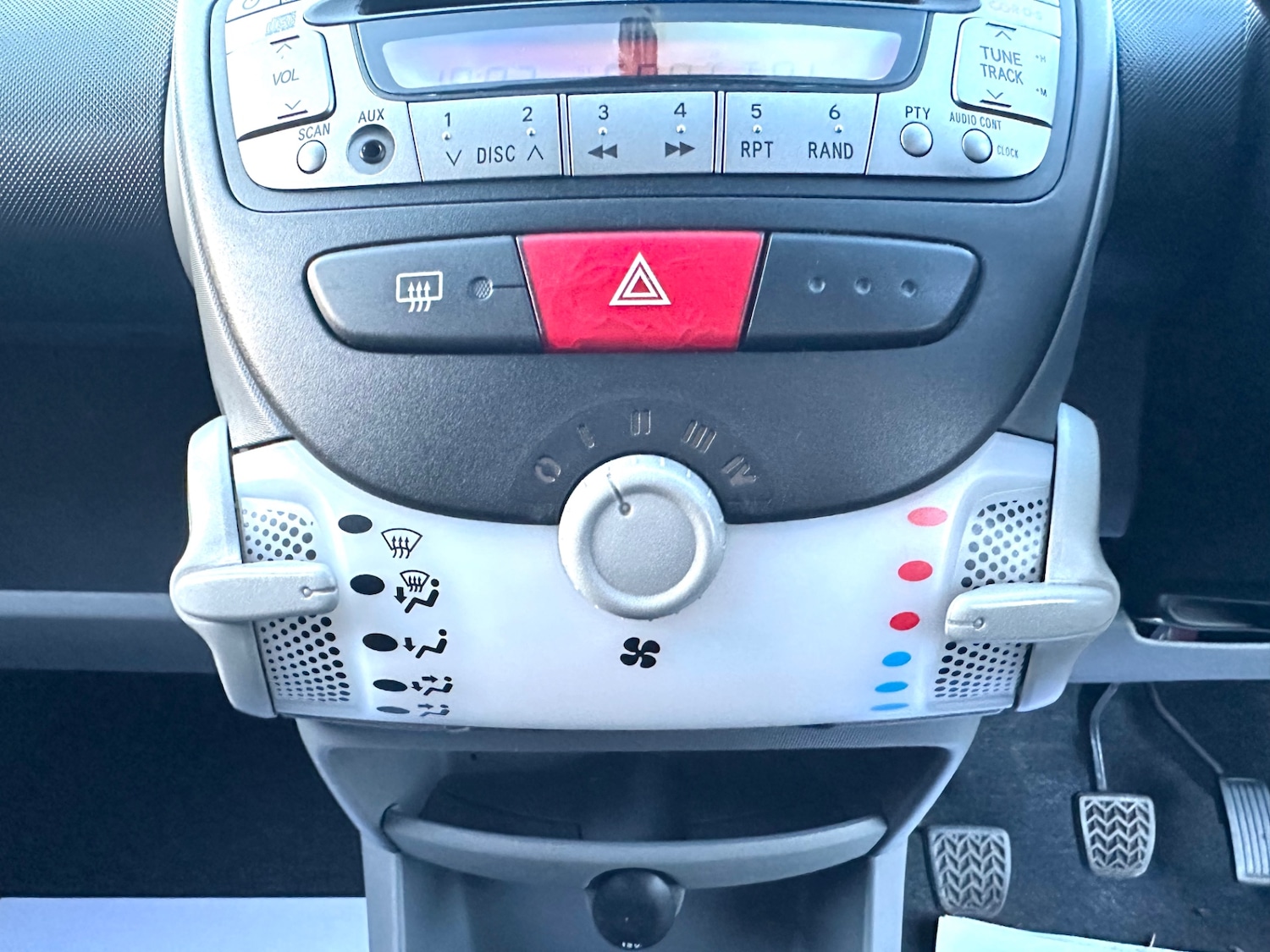 Used Peugeot 107 2011 for sale - 77978536: Photo 23