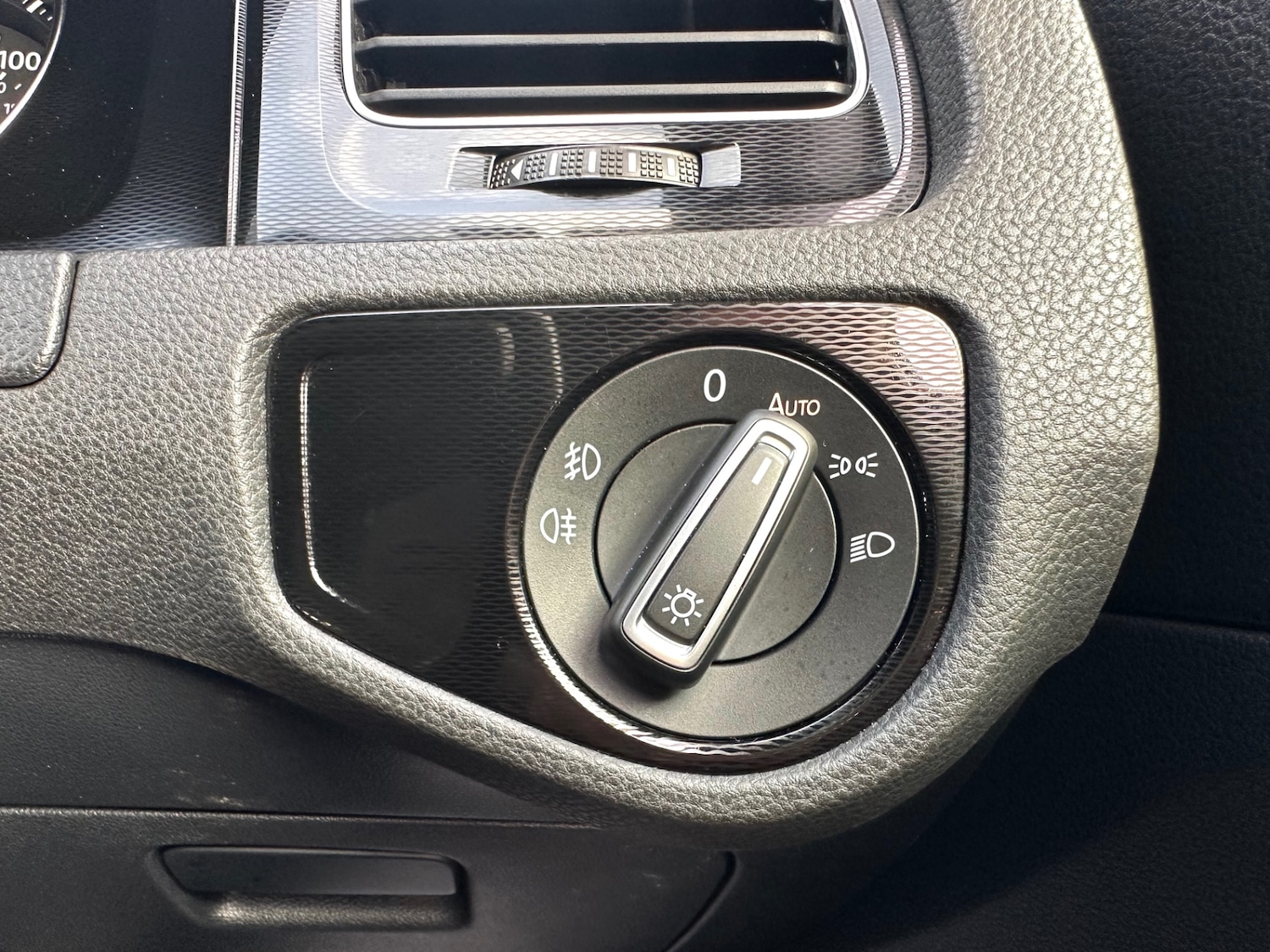 Used Volkswagen Golf 2015 for sale - 77766143: Photo 32