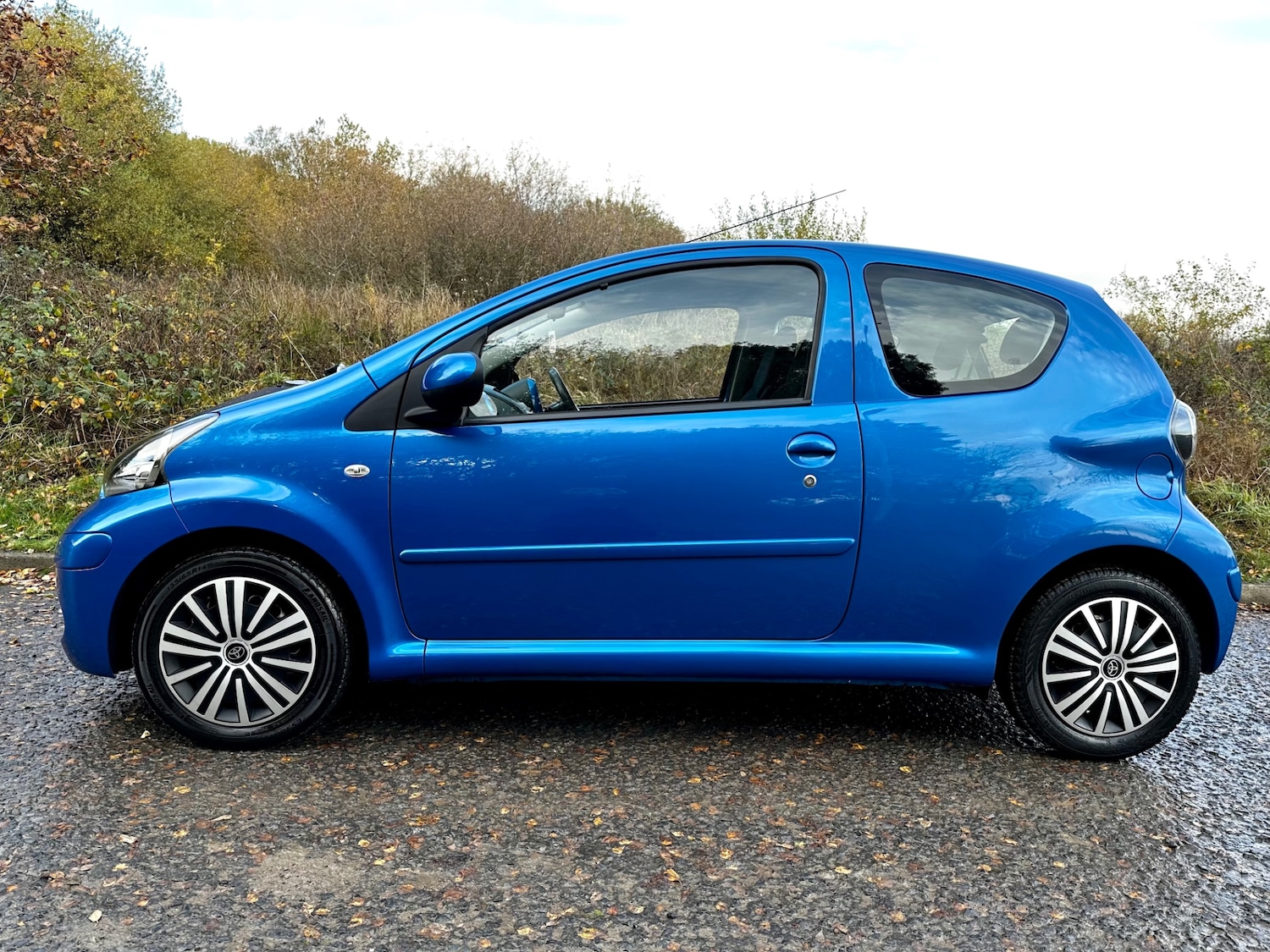 Used Toyota AYGO 2009 for sale - 76482842: Photo 2