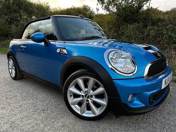 Used MINI Convertible 2011 for sale - 76226146: Photo 10
