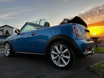 Used MINI Convertible 2011 for sale - 76226146: Photo 2
