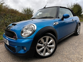Used MINI Convertible 2011 for sale - 76226146: Photo 4