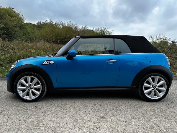 Used MINI Convertible 2011 for sale - 76226146: Photo 5