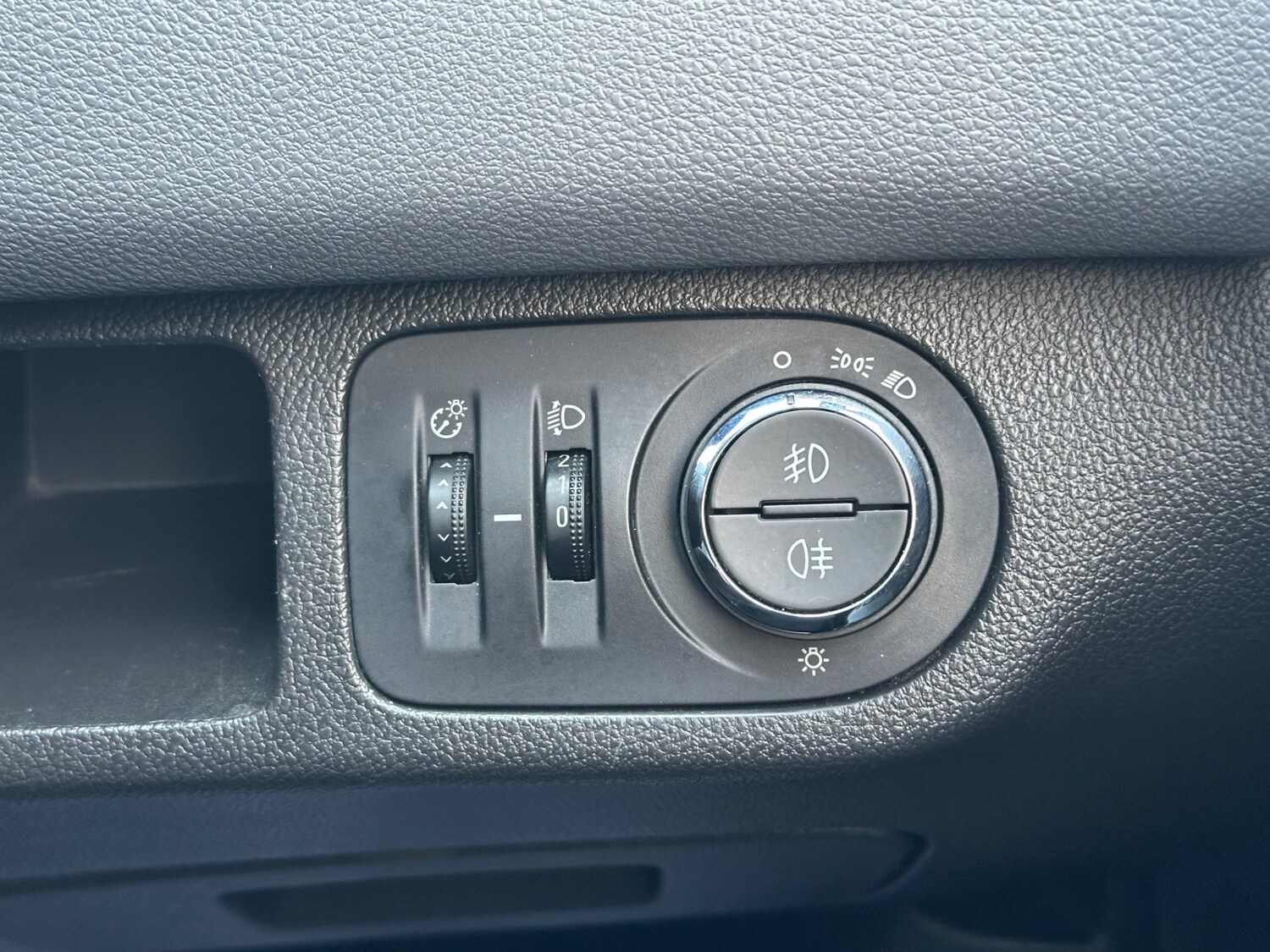 Used Vauxhall Meriva 2014 for sale - 77449495: Photo 40