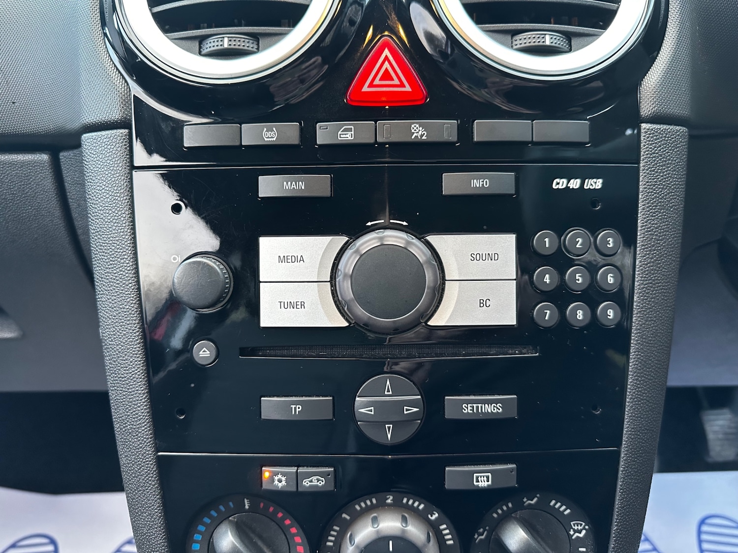 Used Vauxhall Corsa 2014 for sale - 77025180: Photo 22